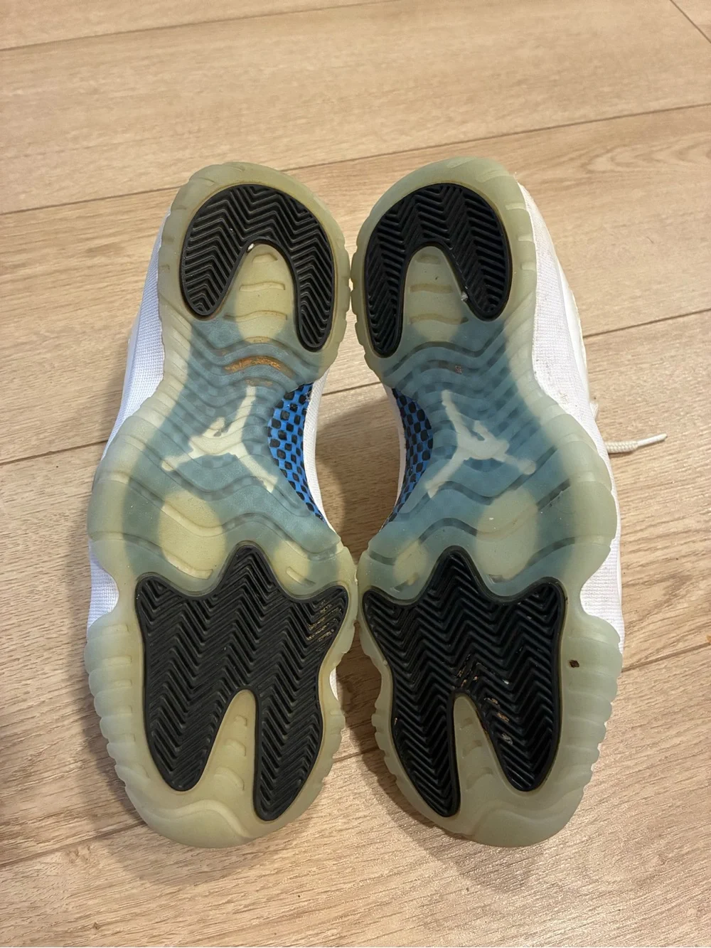 Jordan legend shoe blue